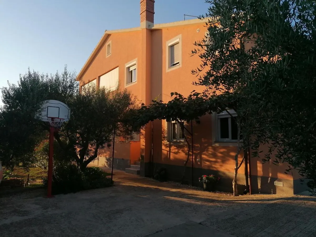 Apartments With A Parking Space Pula - 7420