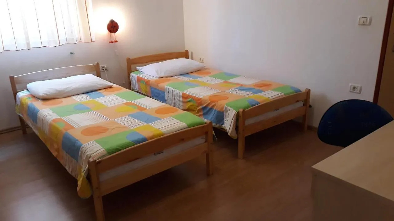 Apartments With A Parking Space Pula - 7420